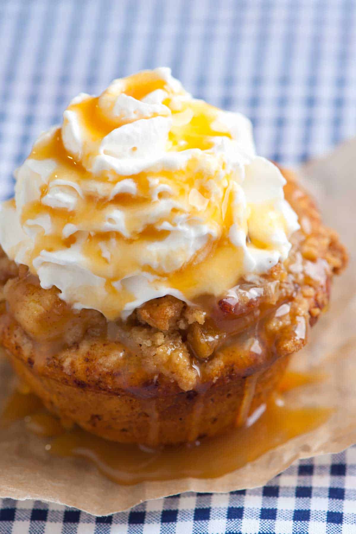 Apple Pie Cupcakes with a Cinnamon Roll Crust